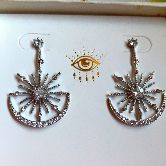 New moon & star earrings! - Picture 2 of 3